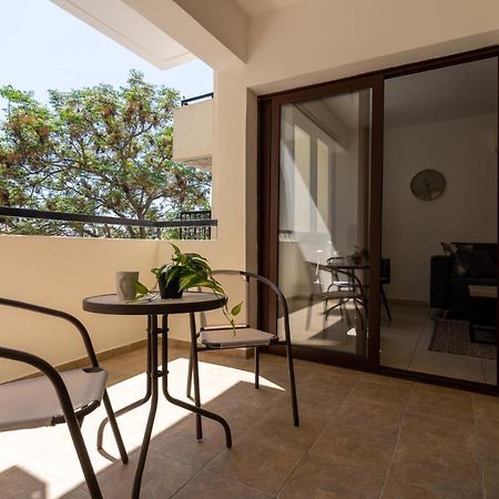 Mia 1-Bedroom Apartment In Larnaca Ngoại thất bức ảnh
